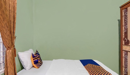 Economy Twin Room