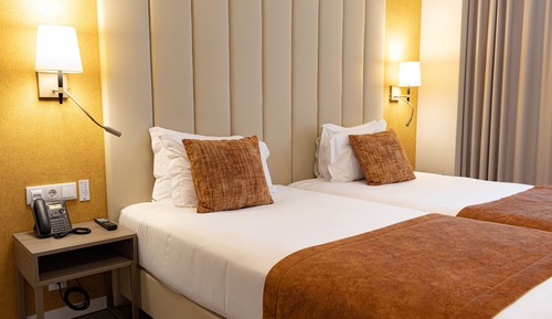 Club Privilige Twin Room