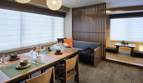 Deluxe Suite 5 Bed Spa & Sauna from 17:30~19:00 limited
