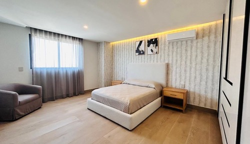 Royal Apartment