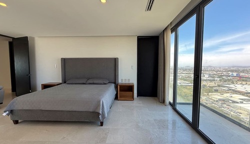 Deluxe Condo, Partial Sea View