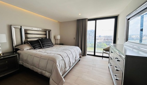 Grand Apartment