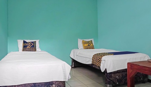 Economy Twin Room