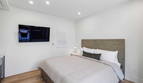 Luxury Studio, 1 King Bed, Kitchenette