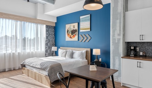 Comfort Studio Suite, 1 King Bed, Accessible