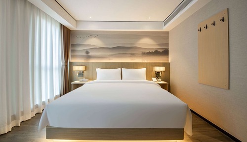 Comfort Room, 1 King Bed, Non Smoking