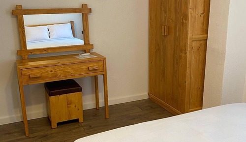 Standard Room, 1 Queen Bed
