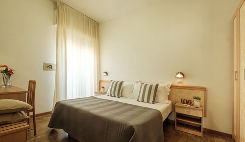 Comfort Room, 1 Double or 2 Twin Beds