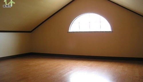 Room (Worm)