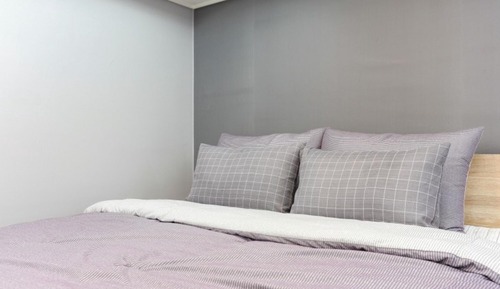 Room (204 (mountain view))