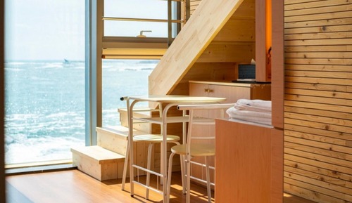 Room (Standard Room 402 (Ocean View))
