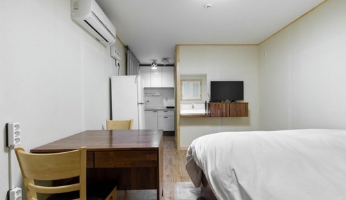 Room (Room 203 (sea view not visible))