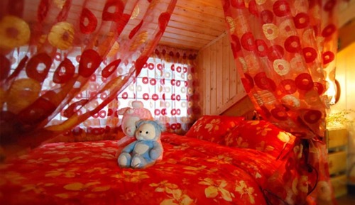 Room (Lanterns)
