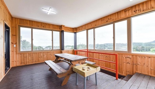 Room (sea+mountain)