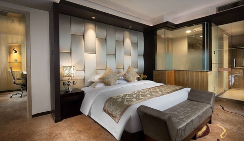 Suite, 1 King Bed, Non Smoking