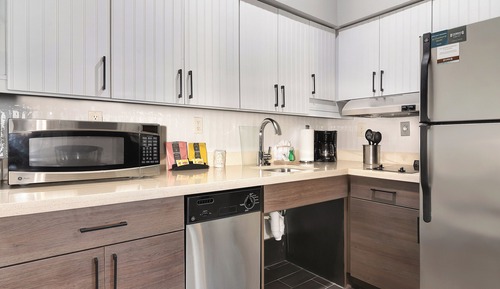 Studio Suite, 1 Queen Bed, Accessible, Kitchen (Mobility, Bathtub)