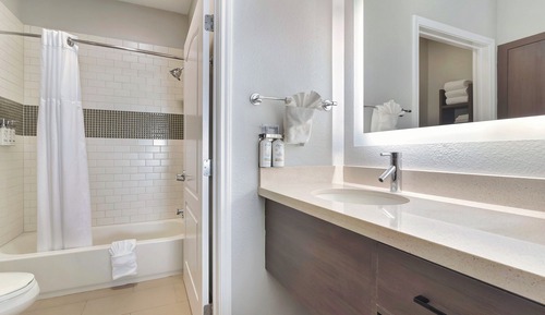 Suite, 1 Bedroom, Kitchen