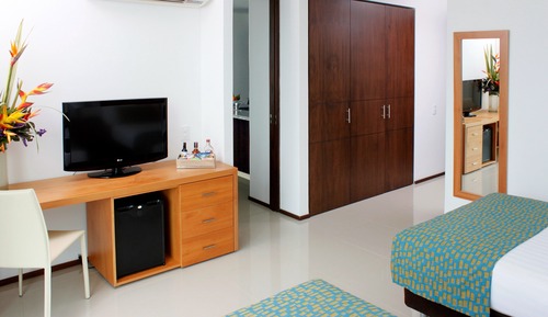 Family Apartment, Multiple Beds, Ensuite (2 Bedroom Family ApartaSuite)