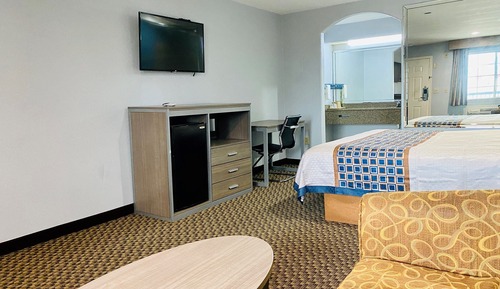 Studio Suite, 1 King Bed, Smoking