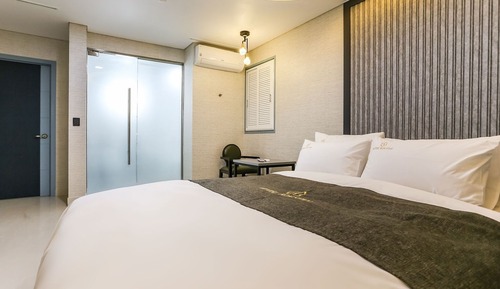 Room (Suite room (Bathtub))