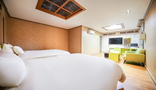 Room (VIP )