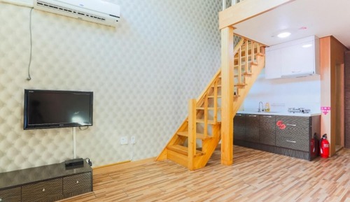 Room (Train sound (Duplex))