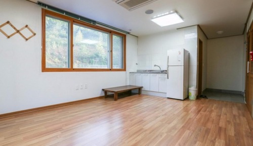 Room (Sarangchae)