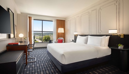 Standard Room, 1 King Bed, Accessible, Bathtub (Mobility &Hearing)