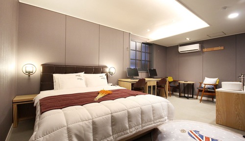 Room (VIP-Additional charge for consecutive)
