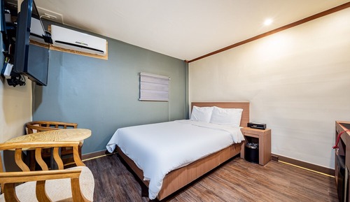 Room (GOD DealStandard)
