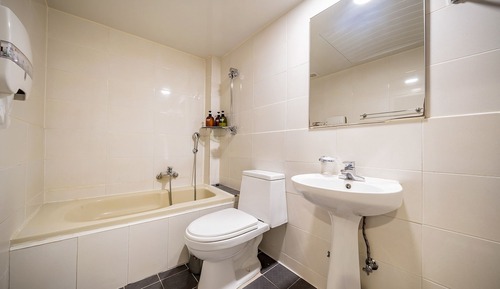 Room (Special room (double bed/Netflix avai)