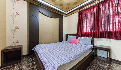 Room (Twin)