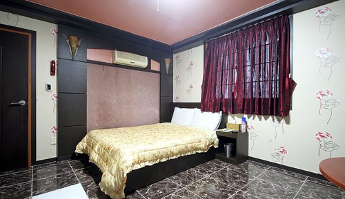 Room (Standard Room)
