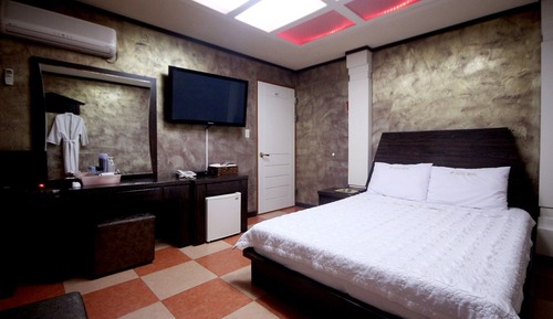 Room (Standard Room)