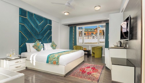Deluxe Room, Hill View