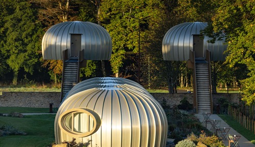 Room (Nid Essence) garden level