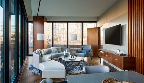 Club Suite, 1 King Bed, City View