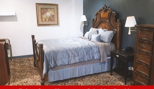 Deluxe Queen Honeymoon Suite Non-smoking