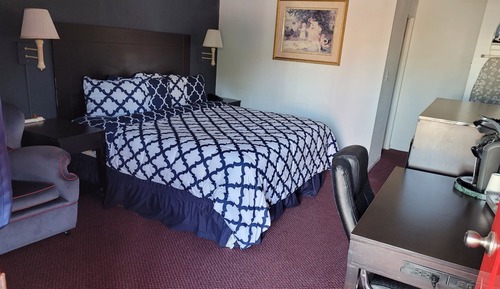 1 King Suite With Sofa Non Smoking