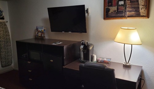 1 Queen Suite With Sofa Non Smoking