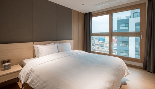 Royal Suite (3 Room)