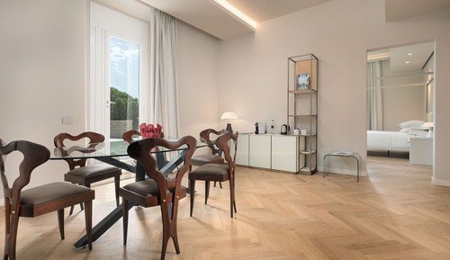 Signature Suite (BV Living & Piano)