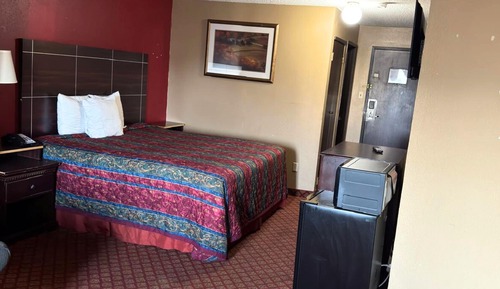 Standard Room, 1 King Bed, Non Smoking