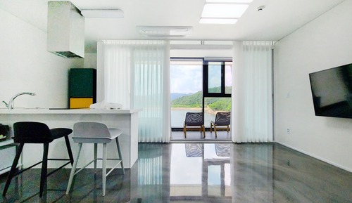 Standard Double Room (B)