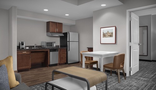 Suite, 1 King Bed, Accessible, Bathtub