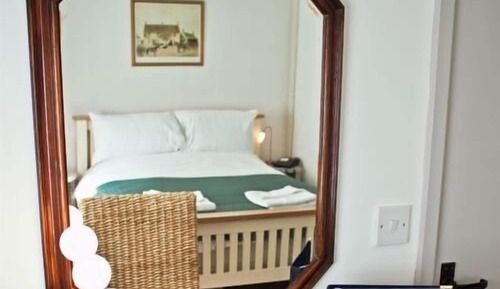 Classic Double Room, Ensuite (Room 3)
