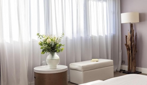 Business Room, Garden View