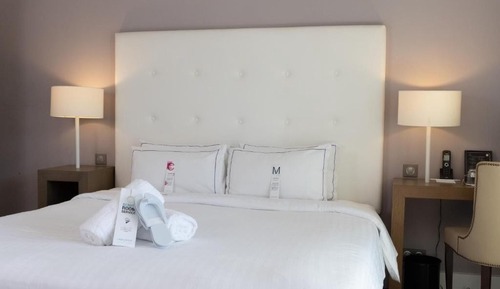 Chambre Double Confort Premium Vue Latérale Mer