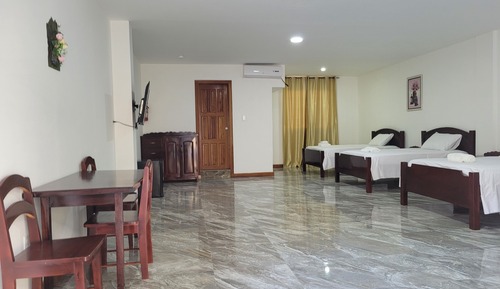 Grand Quadruple Room