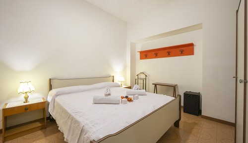 Standard Apartment, 1 Bedroom (Gufo - Orange 100m  Near Lake)